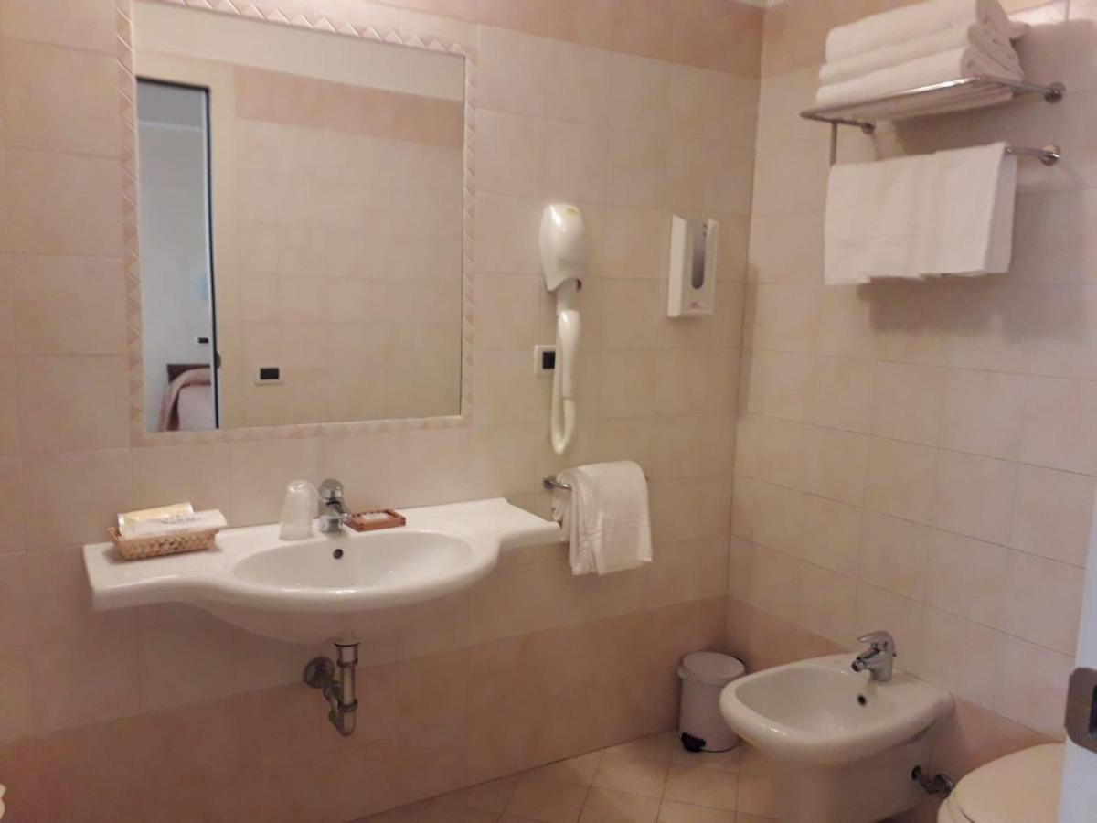 Albergo Ristorante Campanile Azzurro Villafranca Padovana 외부 사진